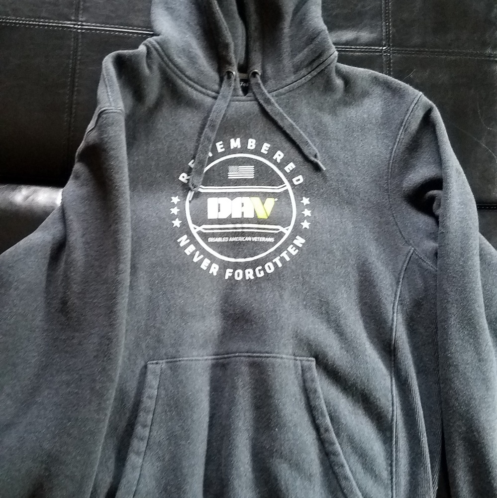 Disabled American Veteran sweatshirt size L